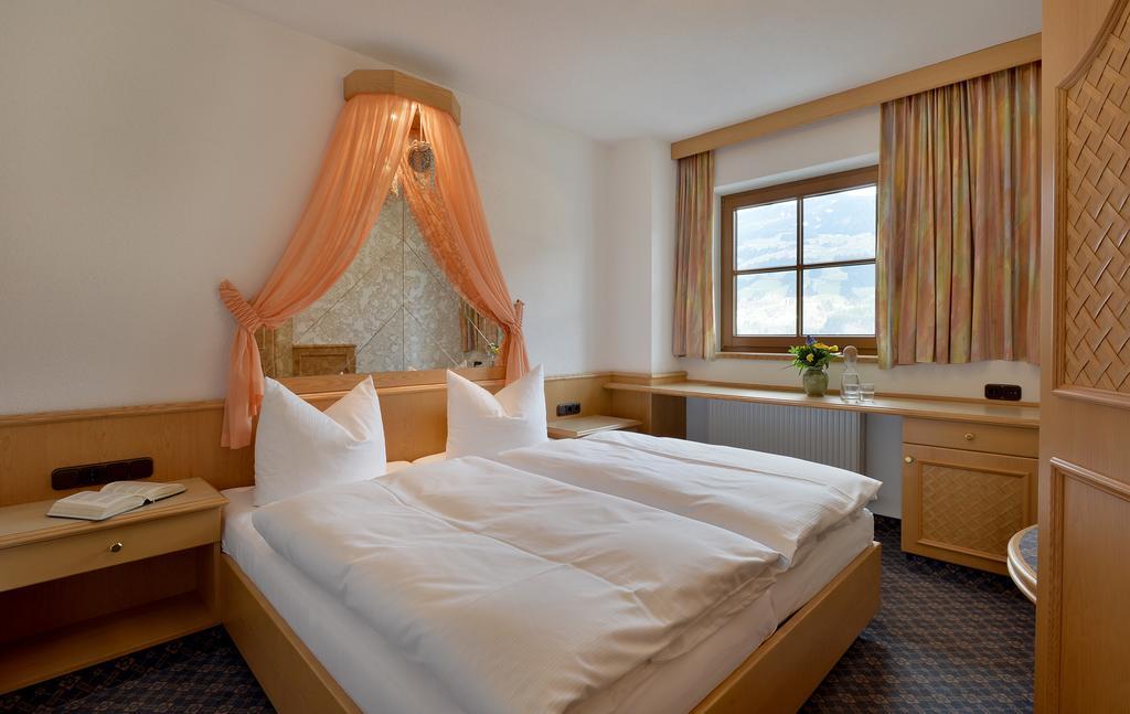 Landhaus Kostenzer Mit Sauna Fügen Extérieur photo